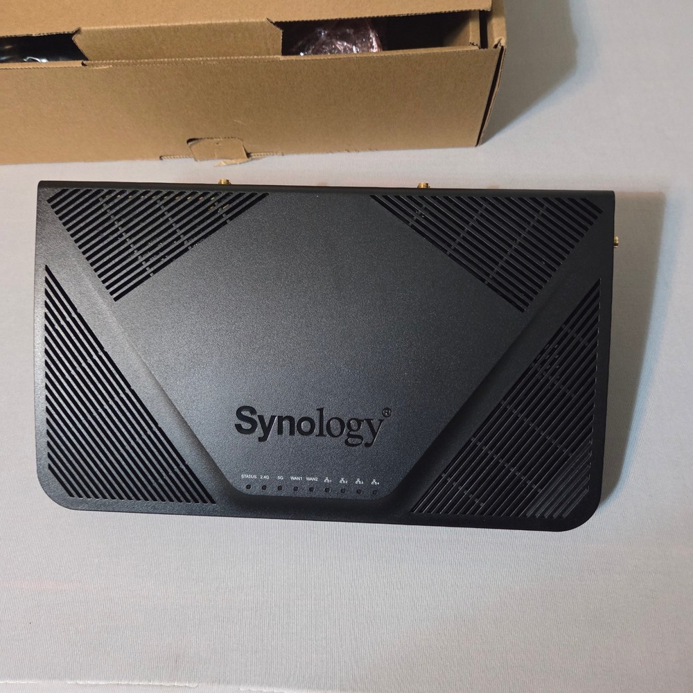 Synology RT2600ac Wireless Router Black Dual-Band MU-MIMO 802.11ac